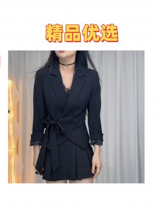 #气质穿搭 #高级感穿搭 气质时尚短款西装外套女2025春季新款两件套百#洋气减龄#不挑年龄不挑身材 @DOU+小助手 @抖音小助手