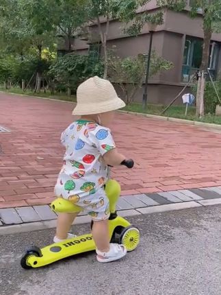 儿童滑板车1-3-6岁可坐可骑男女孩宝宝三合一溜溜滑滑车#宝宝滑步平衡车 #儿童车 #萌娃骑车 #骑上我心爱的小摩托
