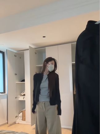 #极简穿搭 #梨形身材穿搭 #慵懒风穿搭 #开衫外套 #我要上热门 @DOU+上热门 @DOU+小助手