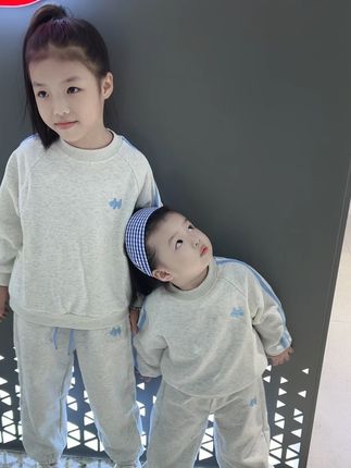 幼儿园实穿卫衣小套装,男女宝穿都好看,面料软软绵绵的,巨高品,关键才这个价太值了!妈妈们快安排!#高品质童装#开春搭配 #萌娃穿搭 #卫衣套装 #休闲百搭