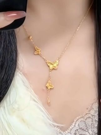 钛钢项链 蝴蝶项链,时尚气质不掉色高级感轻奢项链#时尚饰品 #时尚搭配 #高端大气 #这也太好看了 #强烈推荐