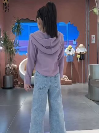 #我要上热门话题 #女童穿搭 #潮童穿搭 #春秋穿搭 #高品质童装 @DOU+上热门