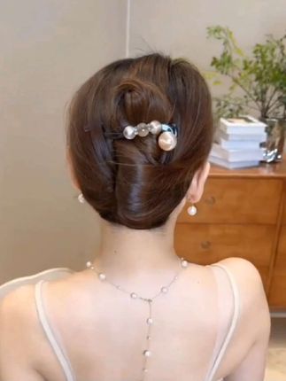 后面碎发多的宝贝这样扎高马尾#简单好看发型 #高马尾 #夏日清凉发型 #发型就这么简单 #日常编发技巧