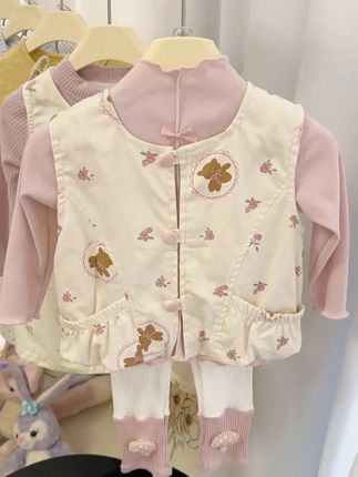 幼儿园可爱玫瑰小熊🌹🐻套装~~~ #高品质童装 #生女儿就要这样穿 #甜美穿搭 #幼儿园穿搭 #纯棉