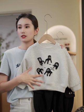 面料亲肤柔软,时尚又好穿,上身与众不同,韩系百搭 #高品质童装 #儿童卫衣 #韩系穿搭 #童装上新 #今天穿什么