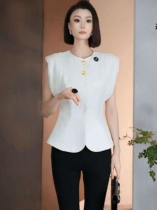 【夏款一件不留】设计感小众通勤显瘦洋气马甲无袖上衣-35133#通勤穿搭 #设计感上衣 #无袖马甲 #夏款清仓 #职场时尚