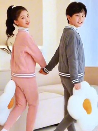 【雅鹿】儿童羊毛棒球服校服男童女童内搭冬季加厚保暖套装#保暖又好看 #冬季穿搭 #面料柔软舒适 #好物分享