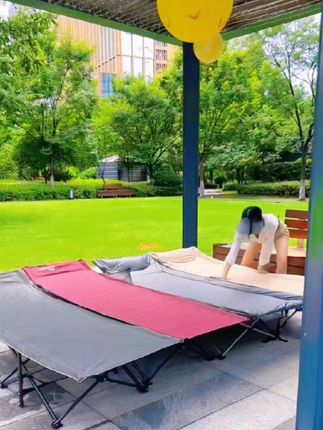 折叠午休床办公室沙滩午睡#单人床简易便携行军床 户外躺椅@抖音小助手