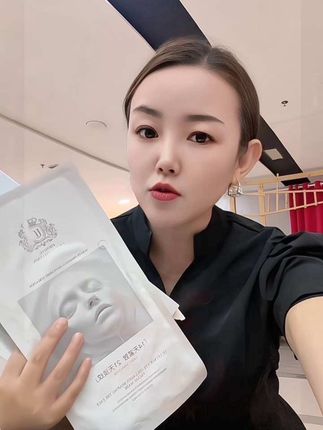 #面膜推荐 #好皮肤养出来 #哈萨克姑娘日常 #胶原蛋白面膜 #哈萨克语言解说的视频