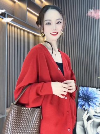 #针织开衫穿搭 #时尚穿搭 #减龄显瘦遮肚子 #丝绒半身裙 #减龄穿搭