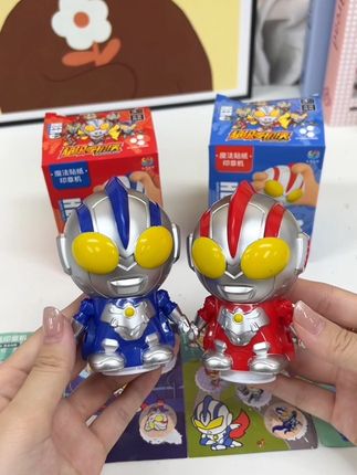 是谁发明的这个#奥特曼 印章贴纸,我真的要谢谢你,我孩子可以戳半天,好玩也好撕,再也不用担心孩子贴的到处都是了#贴纸 #印章玩具 #儿童印章
