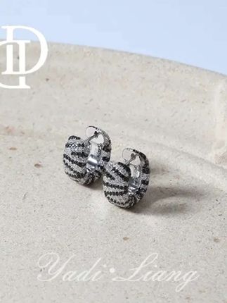 925银耳饰 梁雅帝新品【黑白斑马】星辰系列设计款气质百搭纯银耳饰#配饰的重要性 #时尚饰品 #每日分享 #气质穿搭 #女神必备