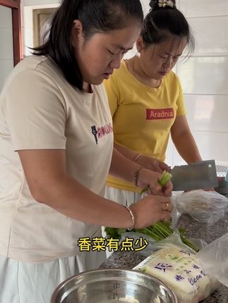 下雨了涮火锅#雨天和火锅更配 #记录真实生活 #农村生活