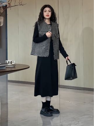 2025春秋新款赫本风高级感黑色长袖连衣裙小众设计感宽松显瘦长裙#简约大气#洋气减龄#黑色长袖宽松连衣裙#舒适百搭