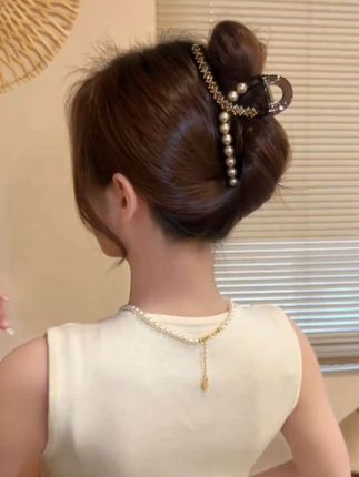 手残姐妹的救星#鲨鱼夹盘发 #抓夹用法 #随手一扎都很好看 #美出高级感 #夏日清凉发型