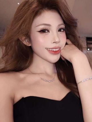 只需略施小计 爱上我只是人之常情 #FANCI范琦紫藤花 #恋爱戴范琦 #紫藤花项链手链