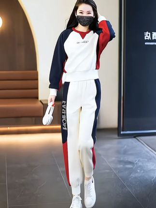 #时尚气质穿搭 #运动套装#休闲减龄穿搭 #穿出自信穿出美丽 #这也太好看了