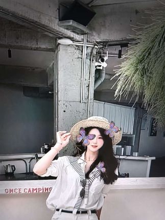 非常温婉大气而且很遮肉的一个小套装!干净气质贵气 非常抬气质 #温柔穿搭 #优雅气质 #氛围穿搭 #裙子控 #秋冬穿搭 简约知性温柔穿搭套装女秋2025新款气质上衣半身裙老钱两件套0377