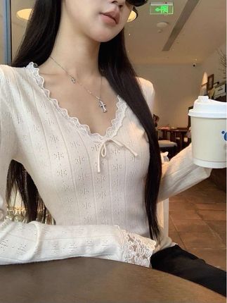 针织衫女早秋大码内搭穿搭蕾丝镂空上衣韩系v领修身显瘦长袖毛衣#长袖#针织衫#打底衫#毛衣#长袖