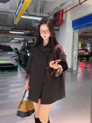 跟男朋友去吃饭 她说我也穿的太好看了吧 把路过的人都看呆了#小个子穿搭 #秋冬穿搭 #风衣