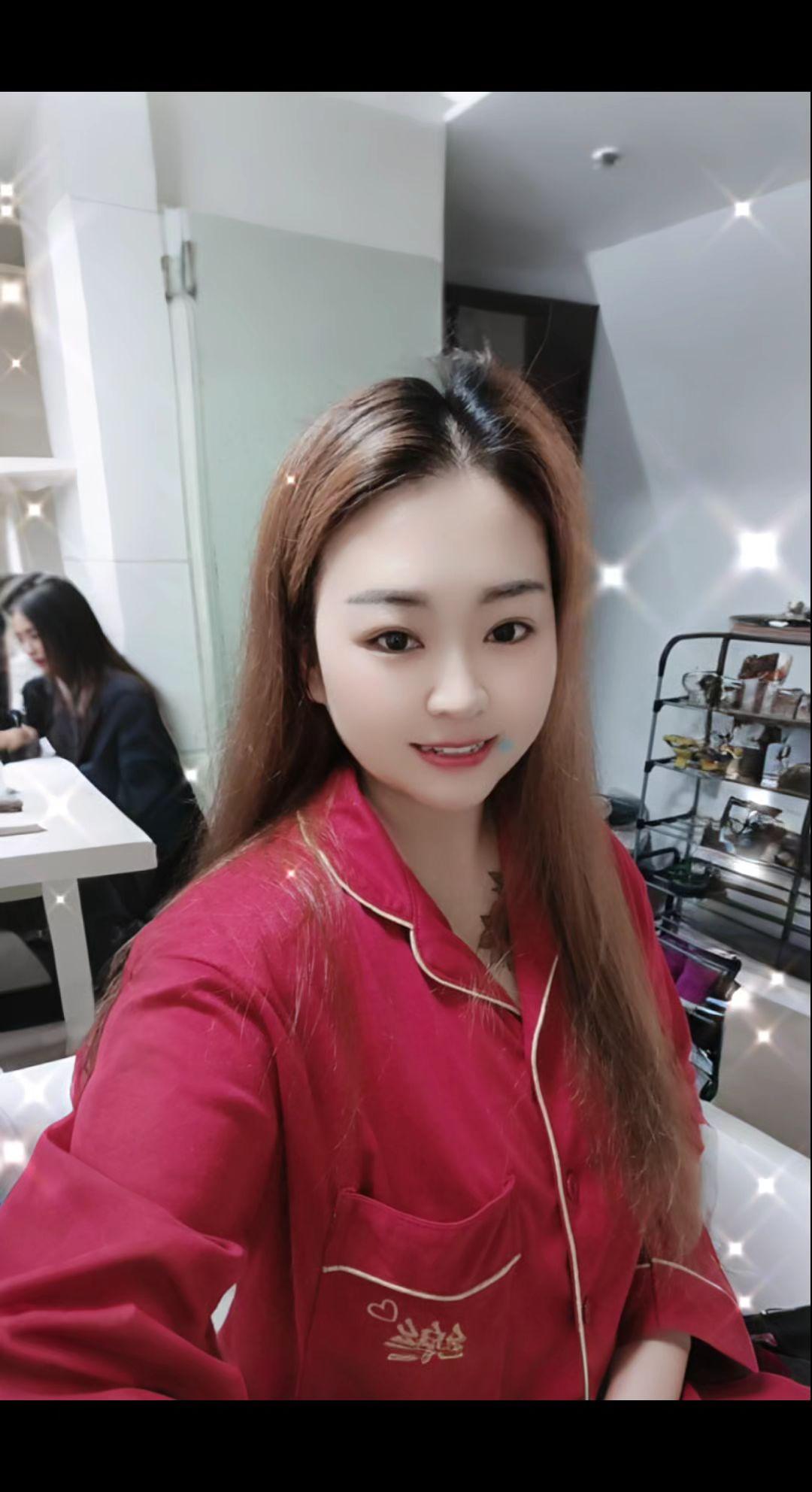 #AI扩图 创意搞怪大拇指你真棒手势发箍超萌 ¥9.9 搞笑头饰成人网红大拇指发箍-2个 X1