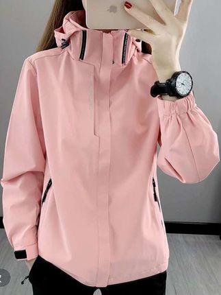 #整个时尚圈都在等入chill#户外穿搭 #冲锋衣 #户外服装 @DOU+上热门