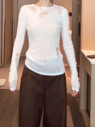 #谁穿谁好看#面料柔软舒适 #秋季新款上新 #超级推荐#百搭小衫 @抖音创作小助手
