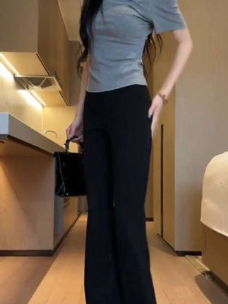 遮肉又显瘦的小黑裤 #显高显瘦显腿长 #穿出高级感 #显瘦穿搭 #百搭神裤 #面料舒适透气 @我要上热门