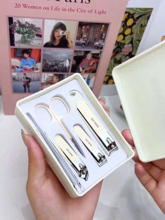 防飞溅指甲刀套装,家用多功能修甲工具,轻松修剪指甲#强烈推荐 #学生党必备 #新科技 #学习文具 #懒人必备