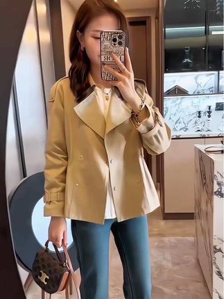 小个子收腰风衣短款外套:/ 女装2025春装新款时尚气质高端显瘦上衣#早秋穿搭公式来了#如果上班都穿流光高智风 #早秋不费力显贵穿搭 #微胖女生怎么穿出早秋氛围感#高个子女生的早秋穿搭