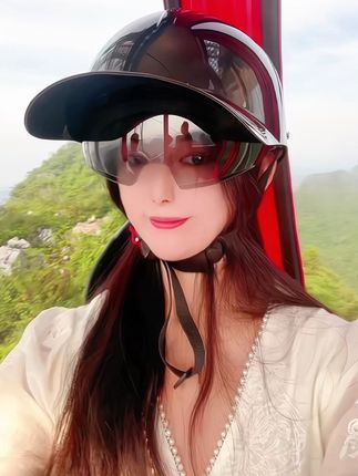 #鸭舌帽头盔,每天骑车的宝宝们一定要戴#3C认证头盔,质量有保证,款式时尚简约#头盔#电动车头盔男女四季通用#摩托车头盔