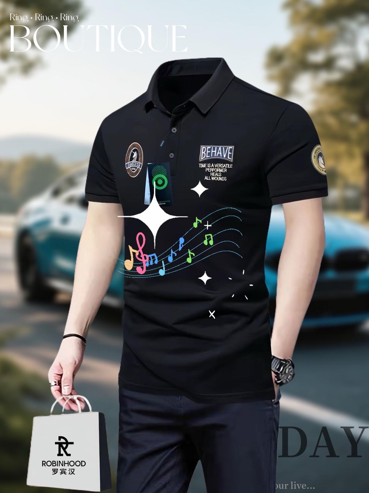 【罗宾汉夏季POLO衫|清爽有型,自在随行】 选用舒适透气面料,触感柔滑,夏季穿着轻盈不黏腻。经典翻领设计简洁利落,修身剪裁凸显挺拔轮廓。细节做工精致,轻松搭配不同下装,兼具休闲与轻商务风格。展现自信从容的现代型男气质。 #罗宾汉POLO衫 #男士夏季穿搭 #翻领T恤 #修身短袖 #潮流休闲