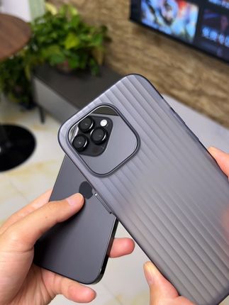 简约高级 磨砂瓦楞壳📱 夏天用 就是它了! #金属按键手机壳 #瓦楞手机壳 #黑色手机 #手机壳 #磨砂手机壳