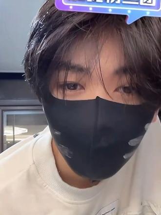 厨艺大比拼 @𝑇.缘♚ʸᶠ vs缘爸
搅鸡蛋大比拼
#听潮阁缘 #群星之约缘 #听潮阁二创 #听潮阁 #二创 @DOU+上热门