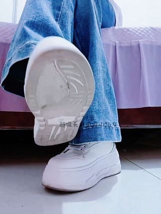 你还要抵抗? 别挣扎了 #你要怎么抵抗我 #无处安放的小jio #踢你一脚 #向往的生活9这样 #欢螺宇宙星愿多多