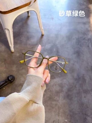 新款多边眼镜🤓 超轻不压鼻梁👃新款磨砂草绿色 高级韩系 真的很好看 安利安利~~#高颜值眼镜 #防蓝光眼镜#近视眼镜#高度数眼镜