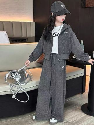 女童套装2025新款洋气时髦儿童春秋款卫衣阔腿裤两件套休闲运 #女童套装 #洋气时髦两件套 #休闲套装 #高级感穿搭 #高品质童装