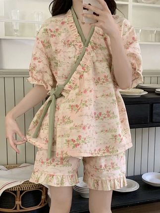 #夏日轻氧感穿搭给视觉降降温 #小清新甜美睡衣女 好看又好穿 #睡衣女夏季新款 超减龄#家居服女夏季 #夏季女生睡衣推荐 @DOU+小助手 @巨量千川 @DOU+上热门