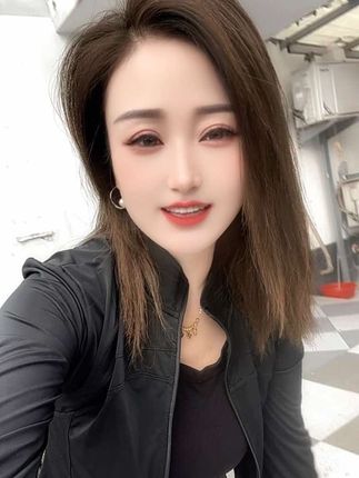 生活就是这样,有点忙,有点累,有点苦,但也有点喜,有点甜,人生百般滋味,生活必须笑着面对