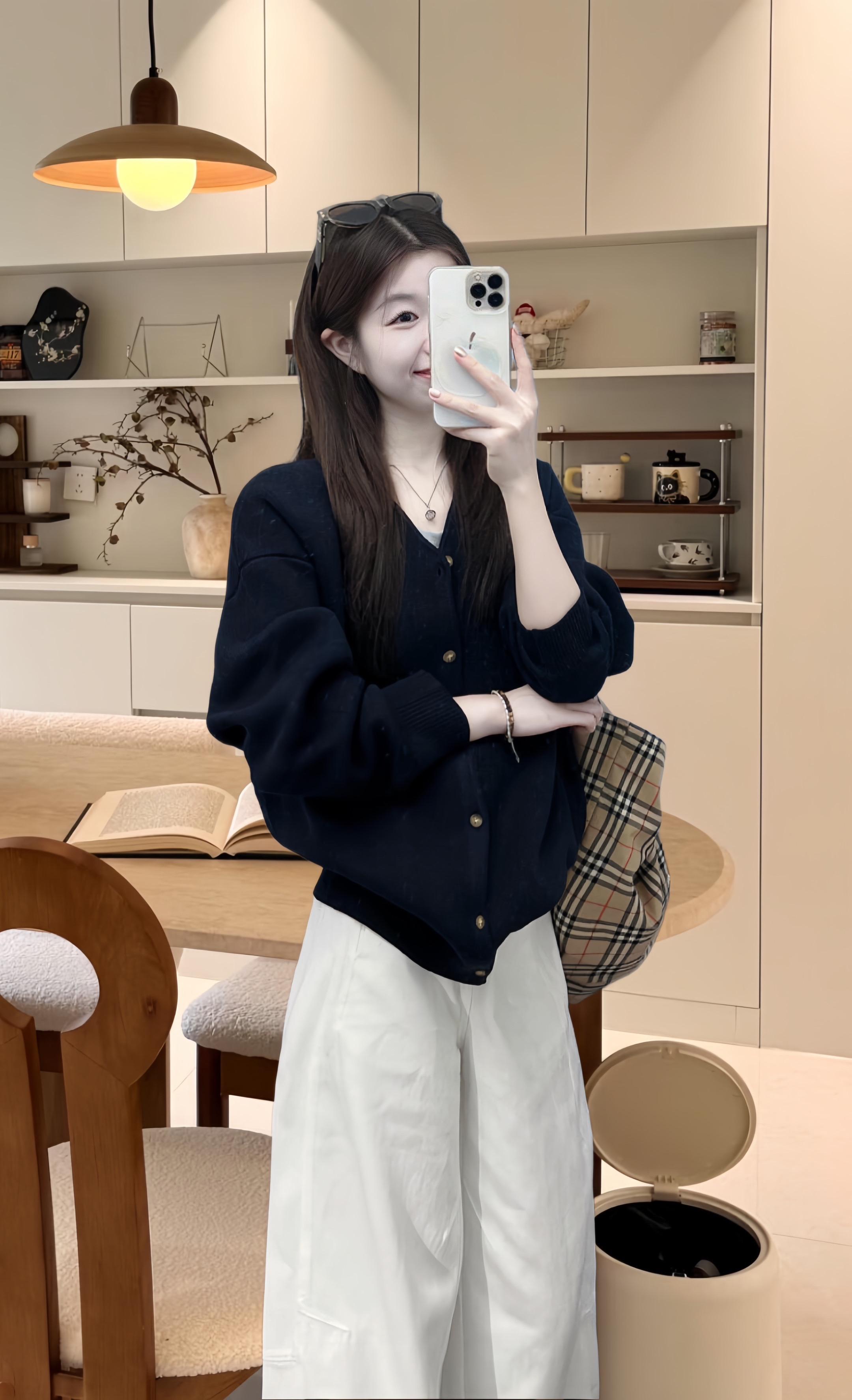 #简约穿搭 #慵懒风穿搭 #小个子初秋显瘦穿搭 #秋天变时髦就从韩系穿搭开始 #普通人不化妆也能穿出氛围感