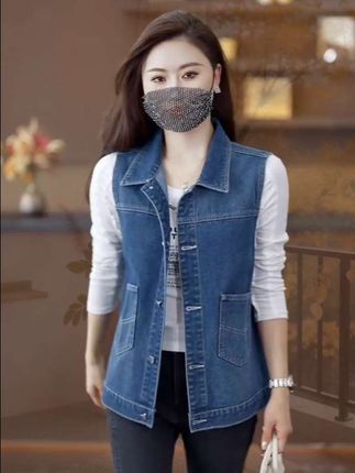 #牛仔马甲 #背心穿搭 #穿搭搭配 #藏肉显瘦穿搭