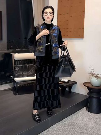 直筒裙子#每日分享 #女装 #时尚穿搭 #穿搭分享