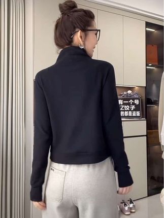 实穿又百搭的外套#短外套 #内搭外穿都好看 #秋冬穿搭 #显瘦穿搭