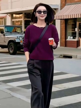 早秋穿搭套装高级感酒红色圆领卫衣宽松阔腿裤#女装穿搭 #引领时尚潮流 #春秋新款 #时尚气质穿搭 #显高显瘦穿搭