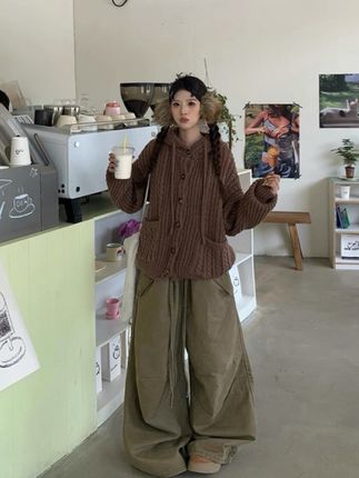 美式复古韩系慵懒风V领连帽针织毛衣女秋冬新款美式宽松显瘦外套#美式复古风#慵懒风穿搭 #复古风穿搭 #毛衣外套推荐#入秋高级感穿搭攻略