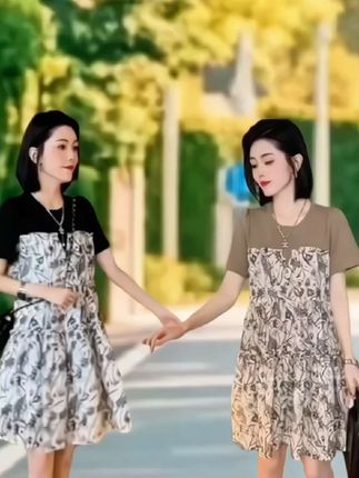 #夏季穿搭 #新款连衣裙 #减龄气质 #碎花连衣裙 #闺蜜装穿搭