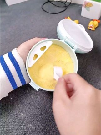 这个奶粉盒便携方便放在包里不占地方还不撒奶粉方便好用#奶粉盒 #母婴好物 #方便又实用 #便携