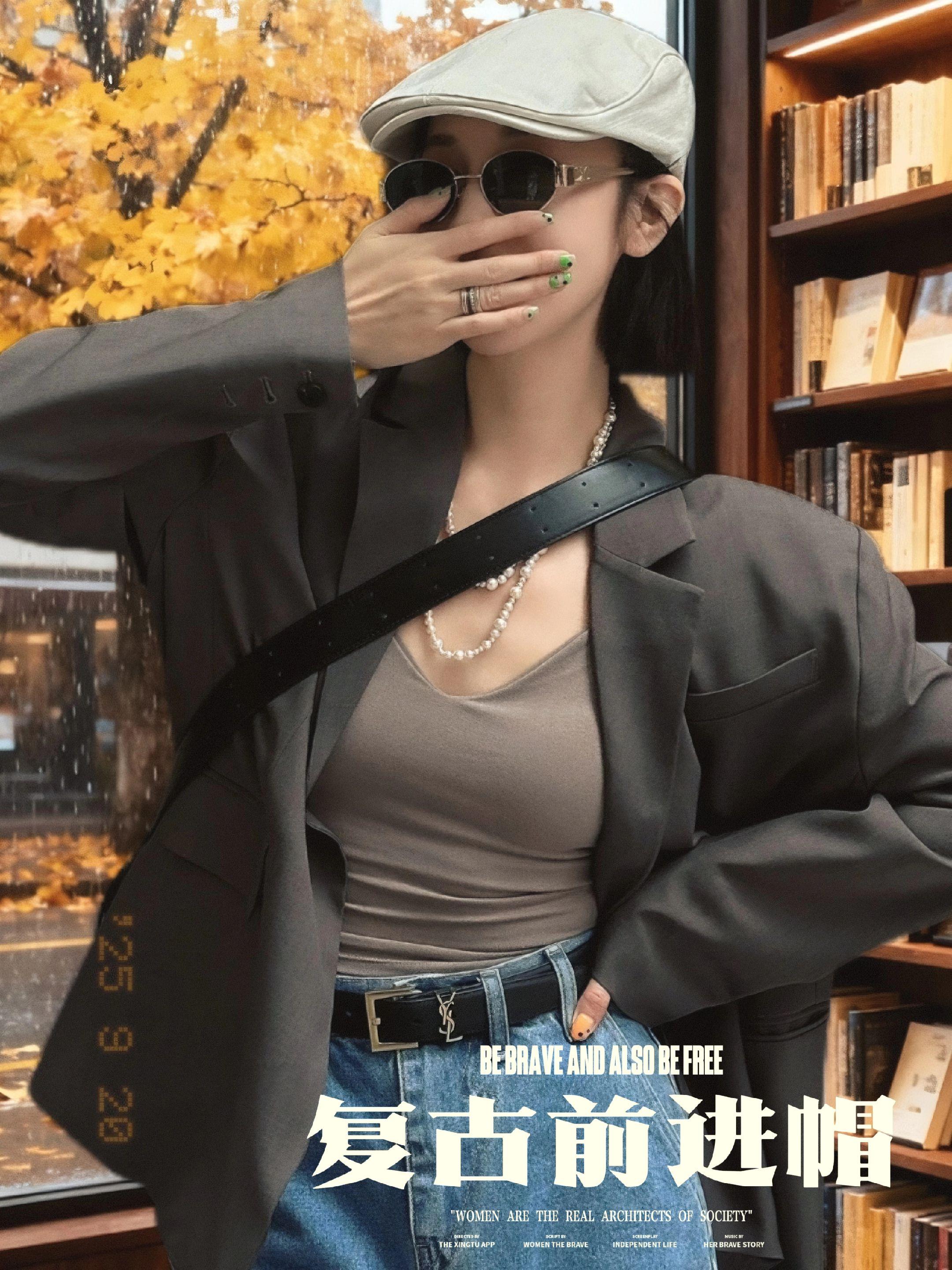 一眼就爱上了!超有氛围感!时髦精必备。这顶前进帽版型真的juejue子!上宽下窄遮颧骨超修饰脸型,百搭百配!时髦精必备神器哦!#ootd穿搭 #帽子 #ins穿搭 #高级感穿搭 #前进帽