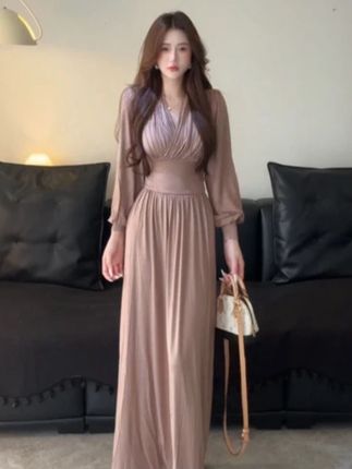 秋季新款时尚名媛气质法式长袖连衣裙V领高腰女秋装收腰显瘦#高级感穿搭 #简约大气 #气质仙女裙穿搭 #优雅气质 #高端女装