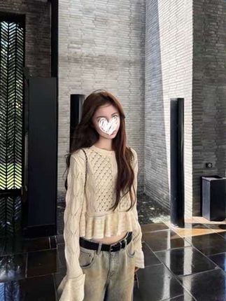 针织开衫上衣女秋季法式复古风镂空钩花荷叶边长袖设计感短款毛衣#今日穿搭 #女装穿搭 #甜美穿搭 #温柔穿搭 #显高显瘦穿搭